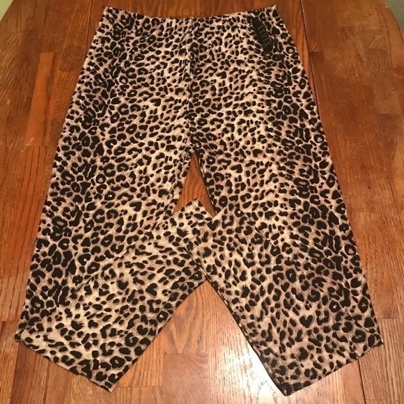 𝅺LEOPARD print leggings. Plus size. NWT - Picture 4 of 6